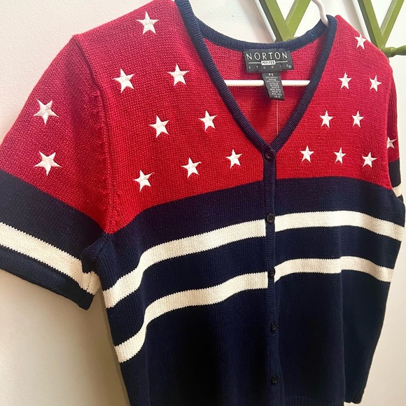 🌟HOST PICK!🌟 90s Vintage 🤍 NOS Norton Studio Patriotic Short-Sleeved Cardigan - Picture 3 of 3